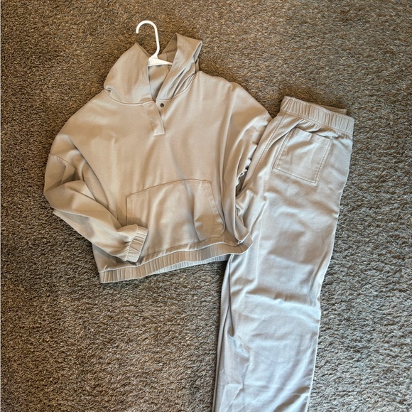 90 Degree By Reflex Tops - 90 Degree By Reflex Light Tan Lounge Set